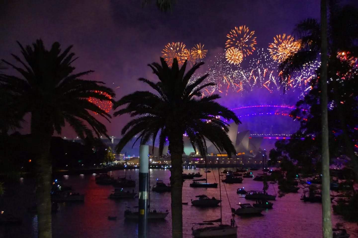 Neujahrsfeuerwerk am Opernhaus